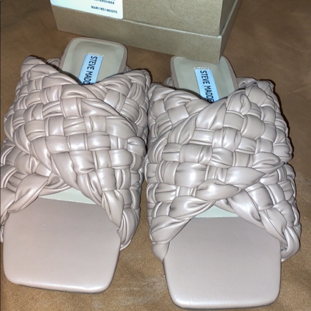 New Steven madden